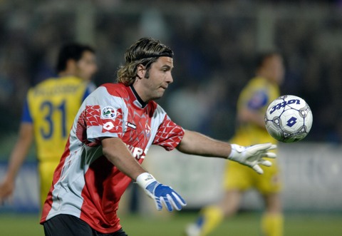 对抗中保持 对抗中保持